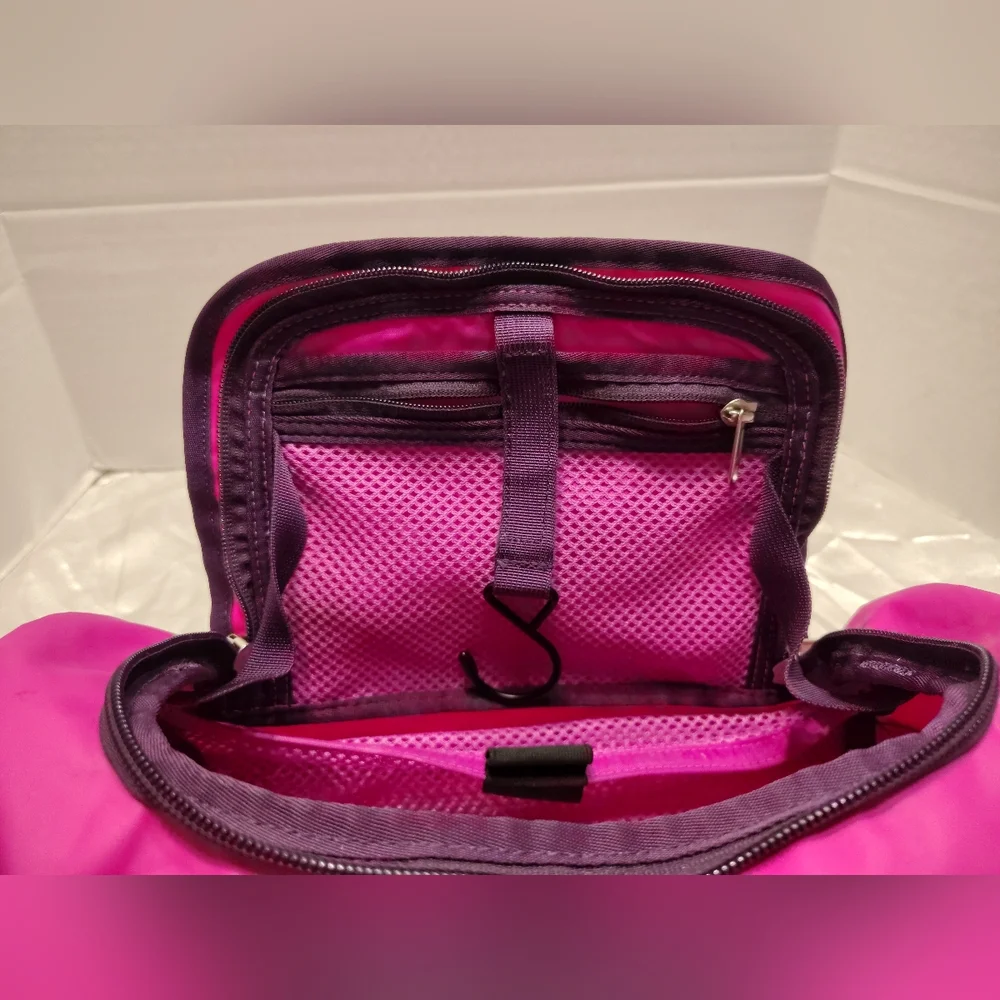 The North Face Base Camp Travel Canister - Picture 7 of 7